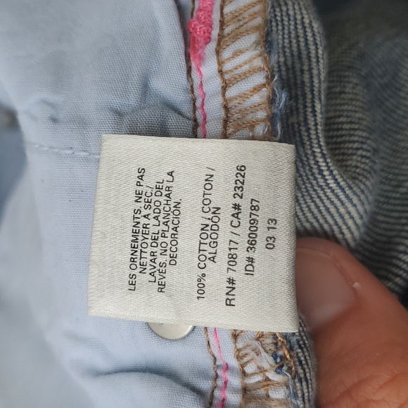 Victoria's Secret PINK Bedazzled Star Distressed Hem Jean Shorts - Picture 8 of 9